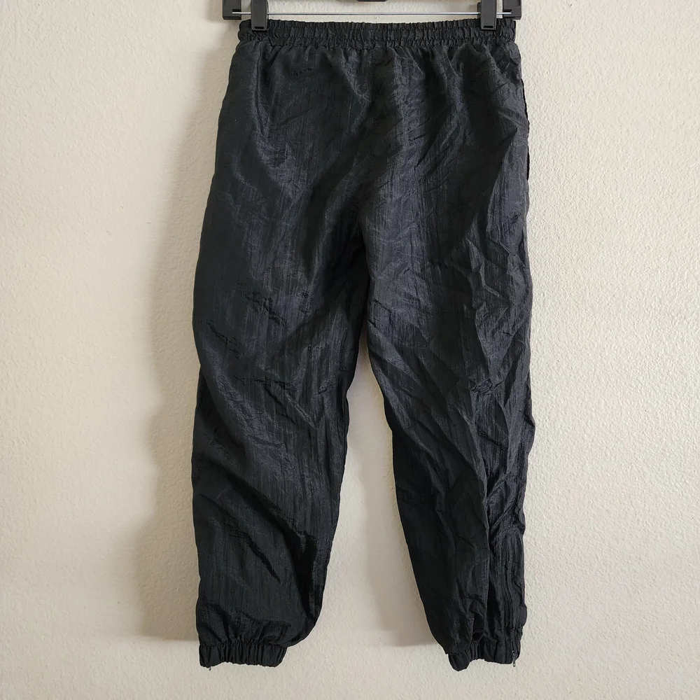 Vintage 90s STARTER Chicago Bulls Nylon Windbreaker Pants Black Youth 8